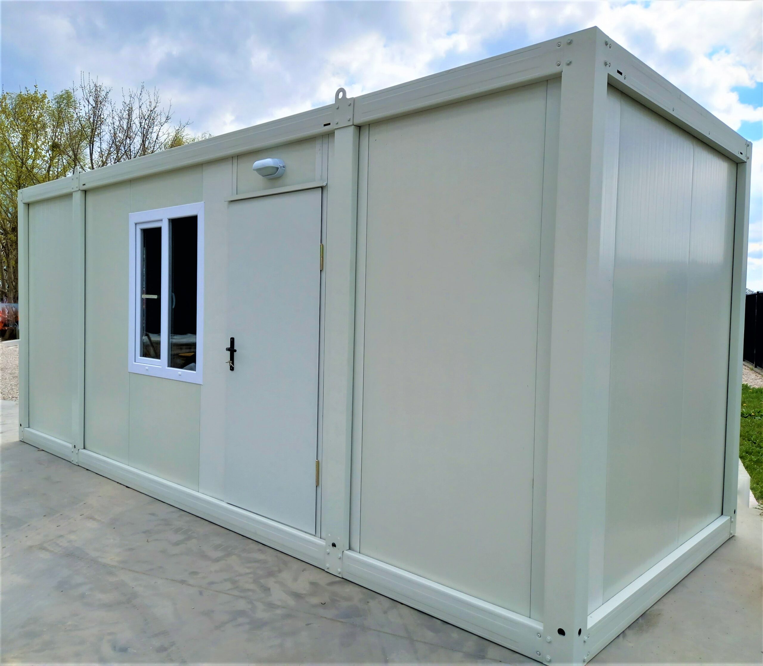 BUNGALOW BUREAU 6 x 2,4 m BLANC
