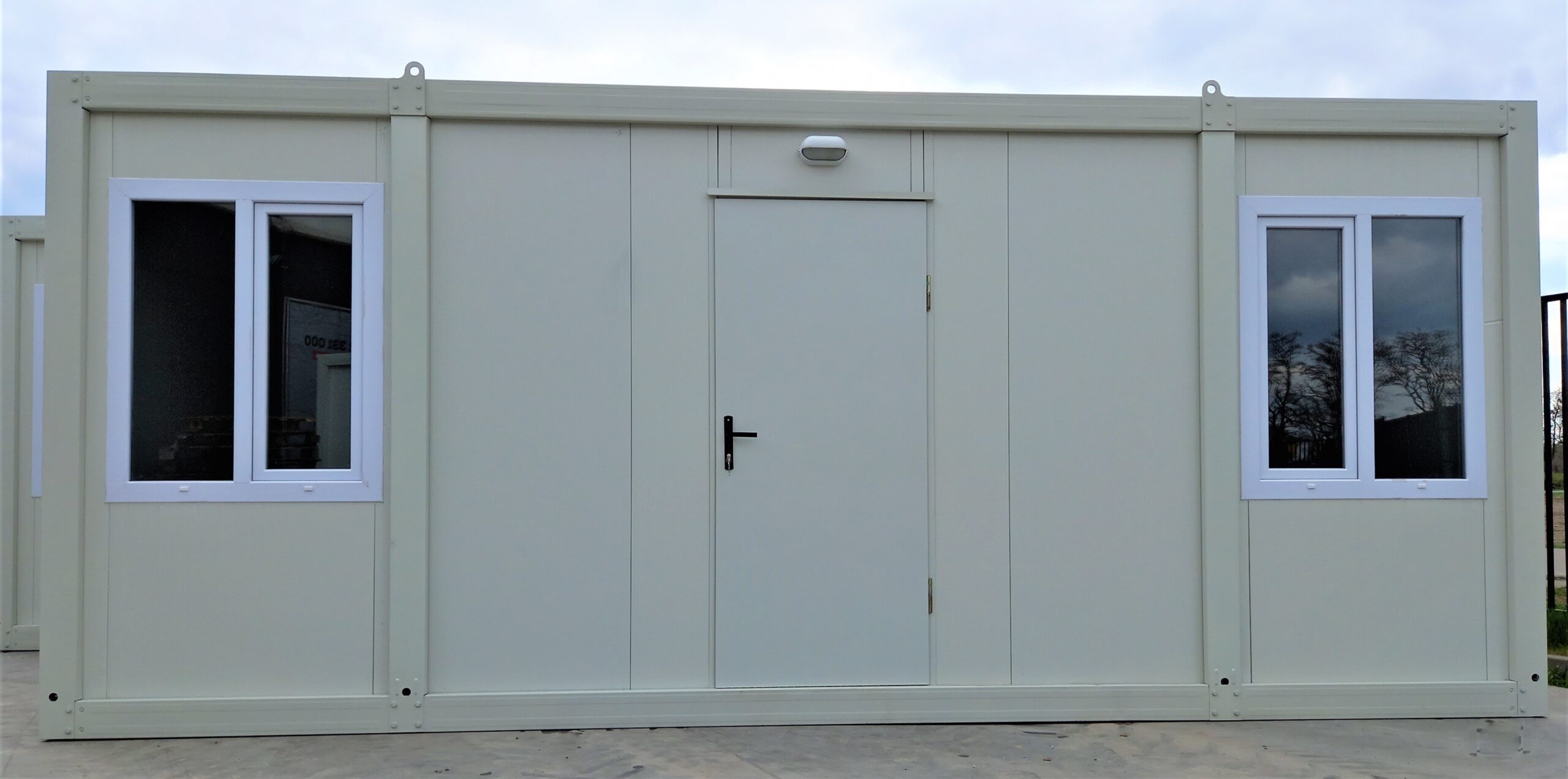 BUNGALOW BUREAU 6 x 2,4 m BLANC