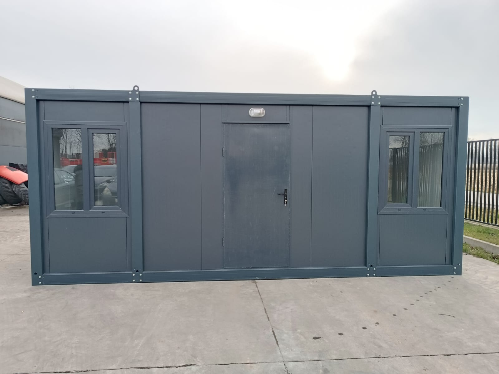 BUNGALOW BUREAU 6 x 2,4 m ANTHRACITE