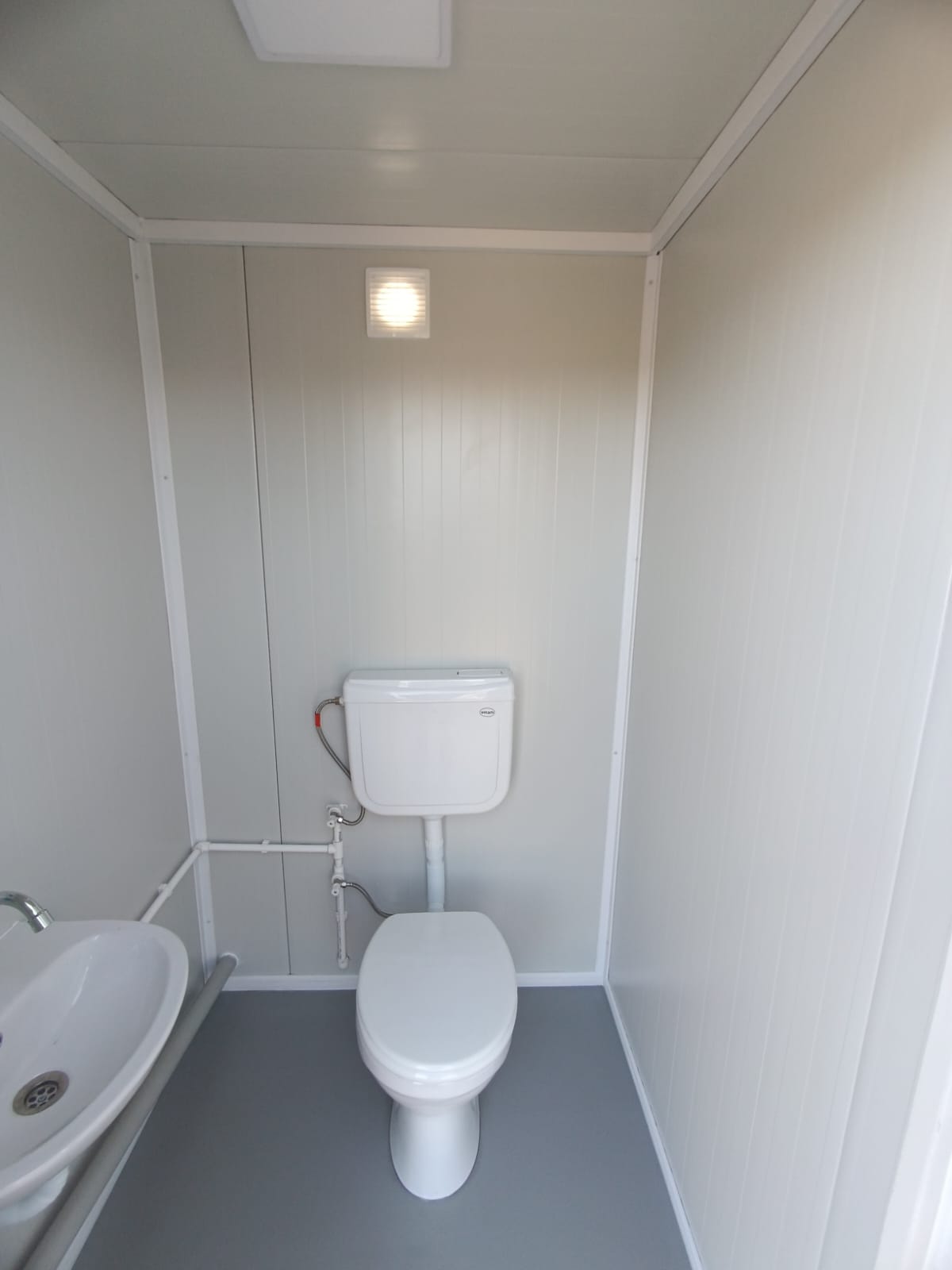 Cabines sanitaires, cabines WC 1,43 × 1,43 m