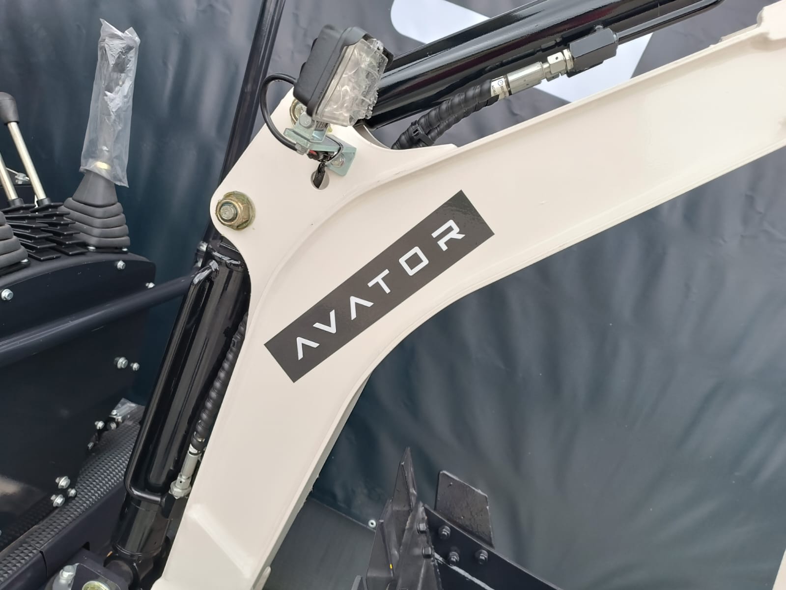 AVATOR SW10 sans cabine