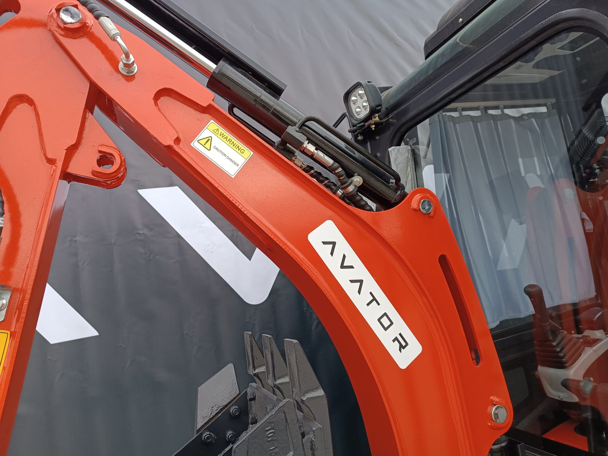 AVATOR SW 18 MAX