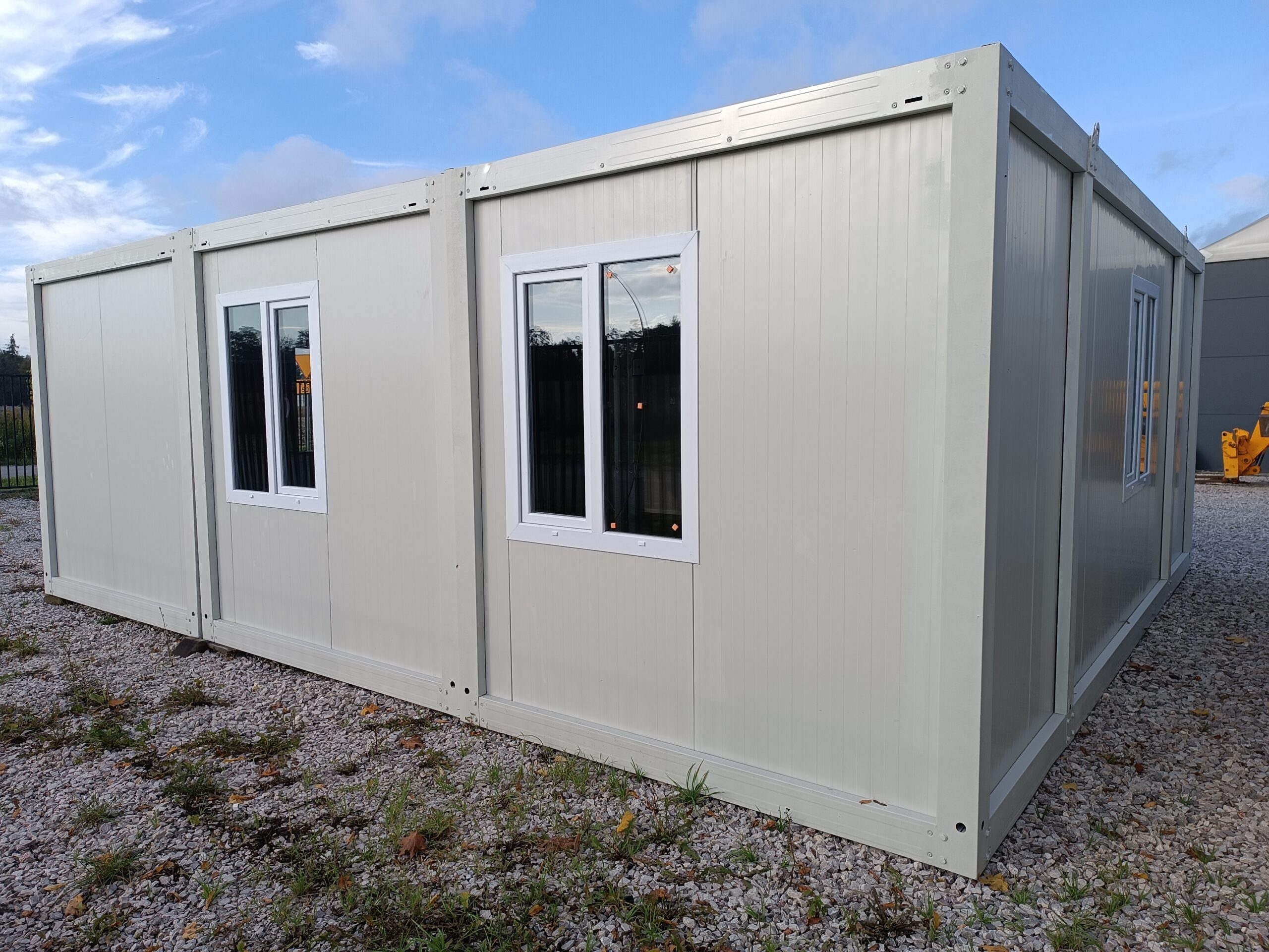 Bungalow bureau , d’habitation ou de bureau — blanc, 6 × 7,2 m, triple et assemblé