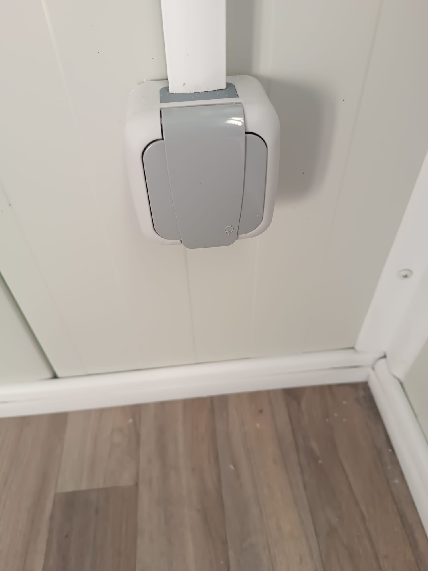 BUNGALOW BUREAU 6 x 2,4 m BLANC