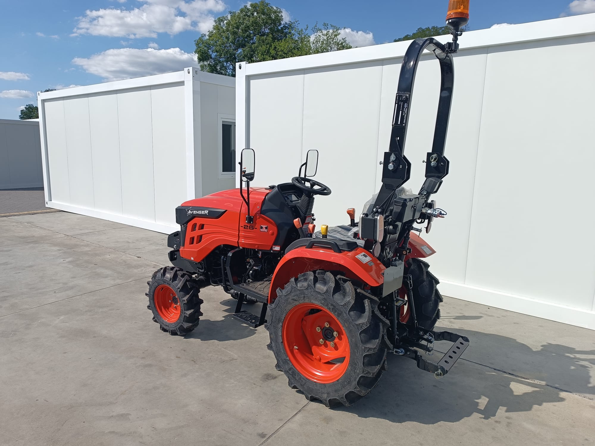 MINI TRACTEUR AVENGER 26