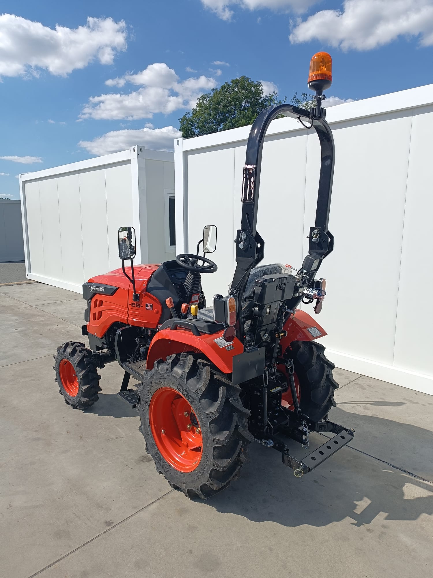 MINI TRACTEUR AVENGER 26