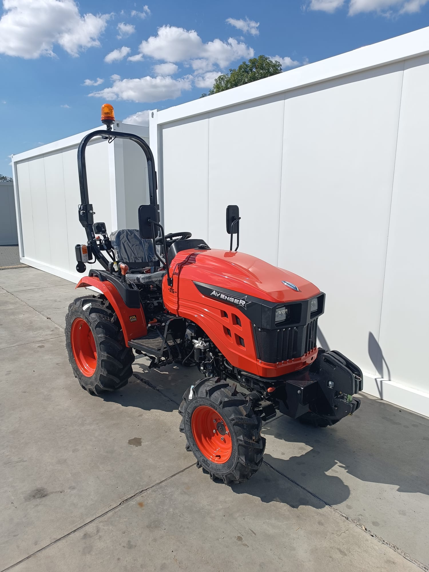MINI TRACTEUR AVENGER 26