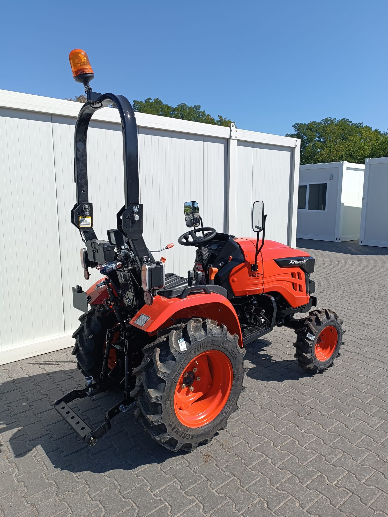 MINI TRACTEUR AVENGER 20