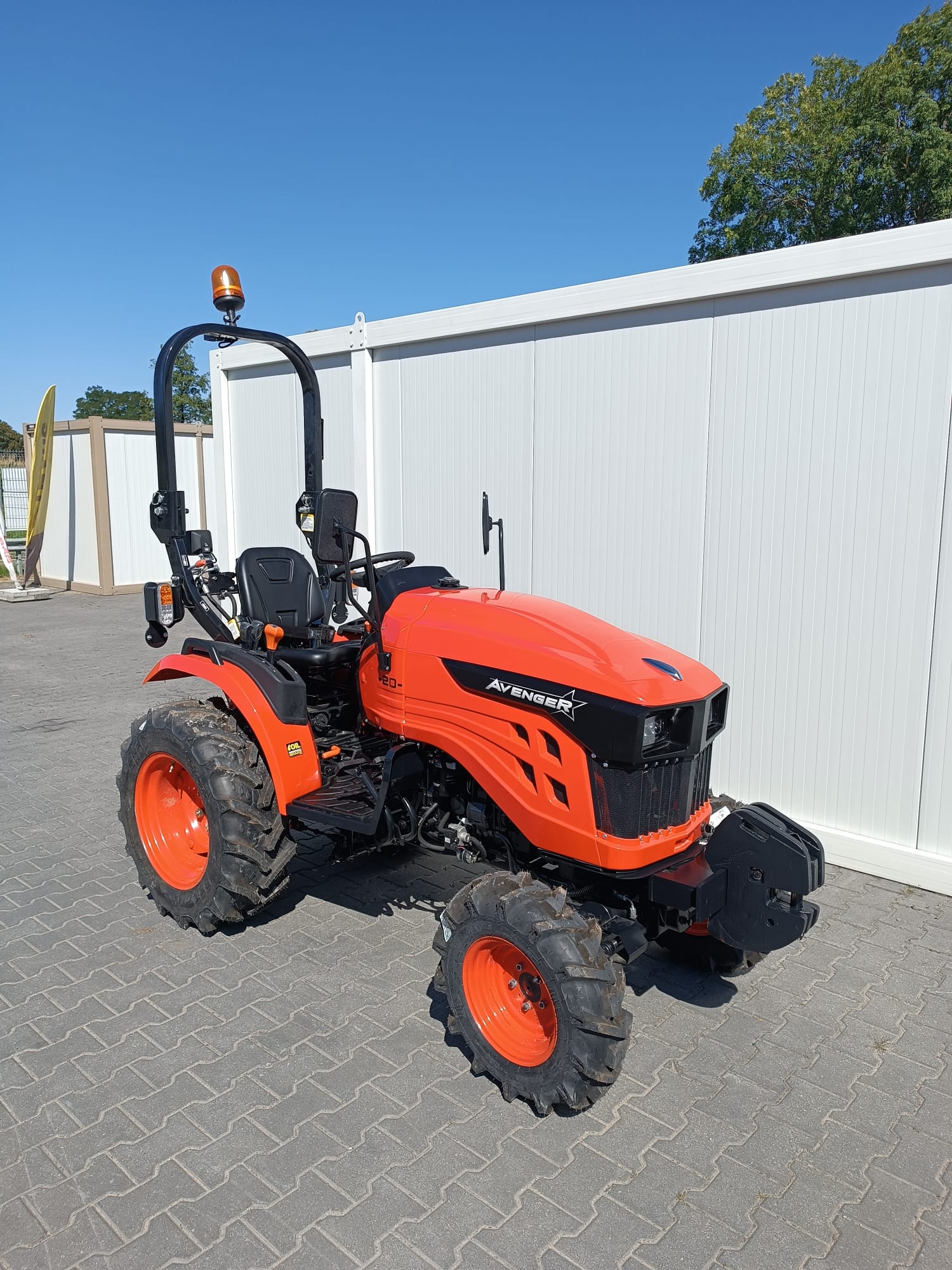MINI TRACTEUR AVENGER 20