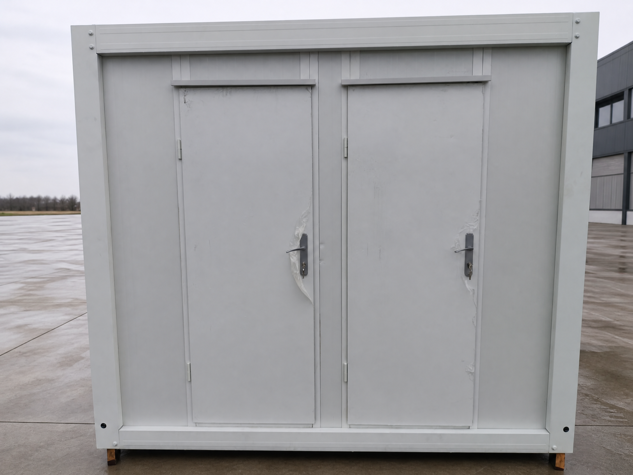 Cabines sanitaires / cabines WC + douche doubles, 1,43 × 2,68 m