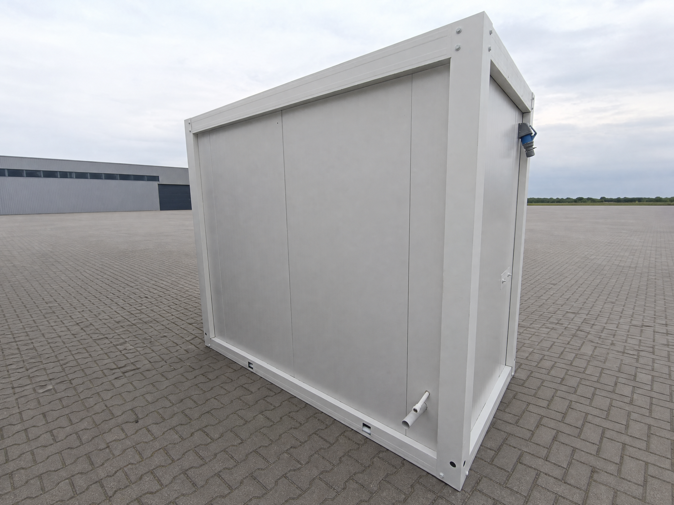 Cabines sanitaires / cabines WC + douche doubles, 1,43 × 2,68 m
