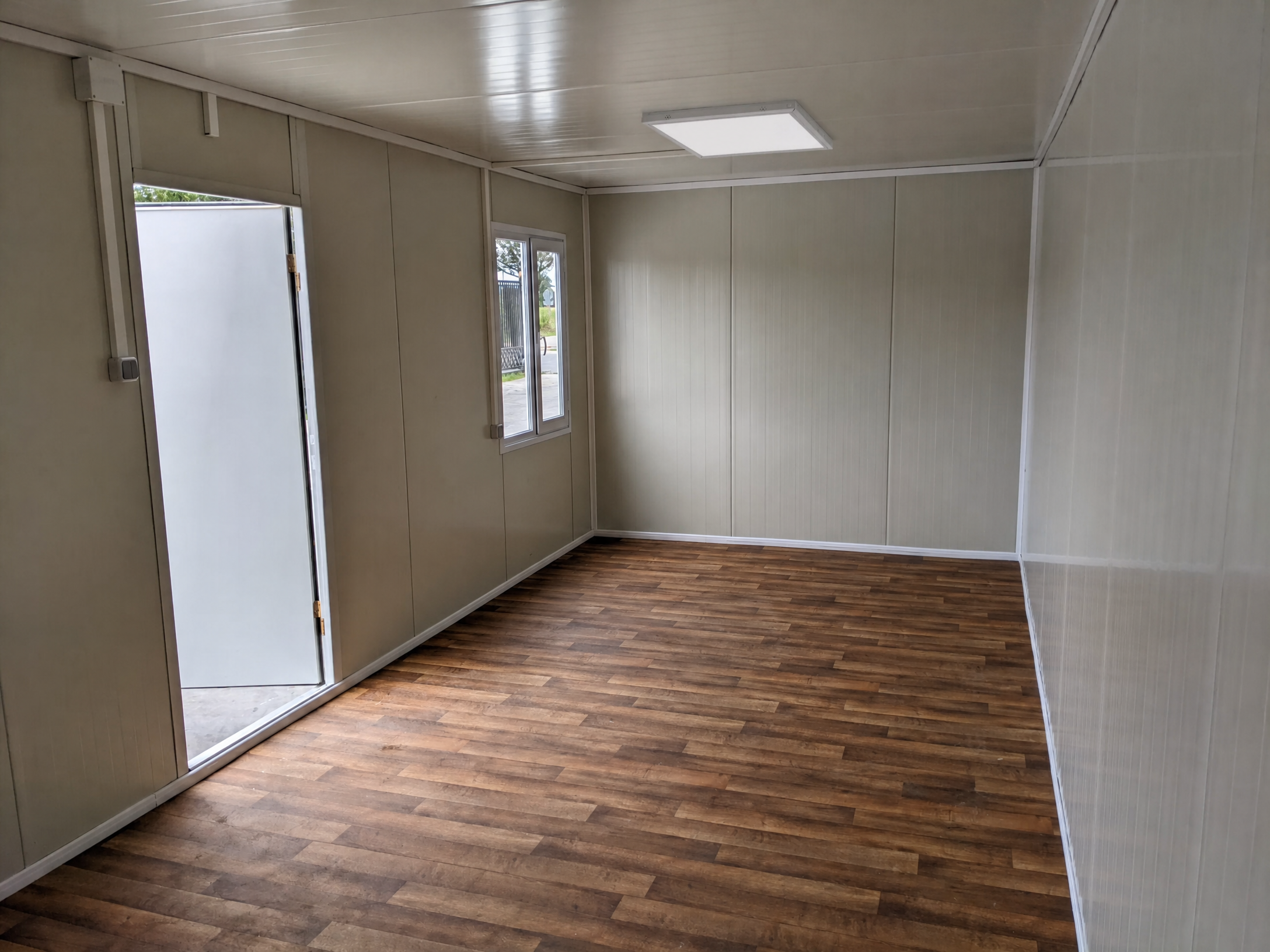 BUNGALOW BUREAU 6 x 2,4 m BLANC